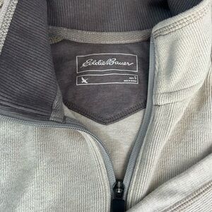 Eddie Bauer Men's Cream and Gray Zip-Up Sweater